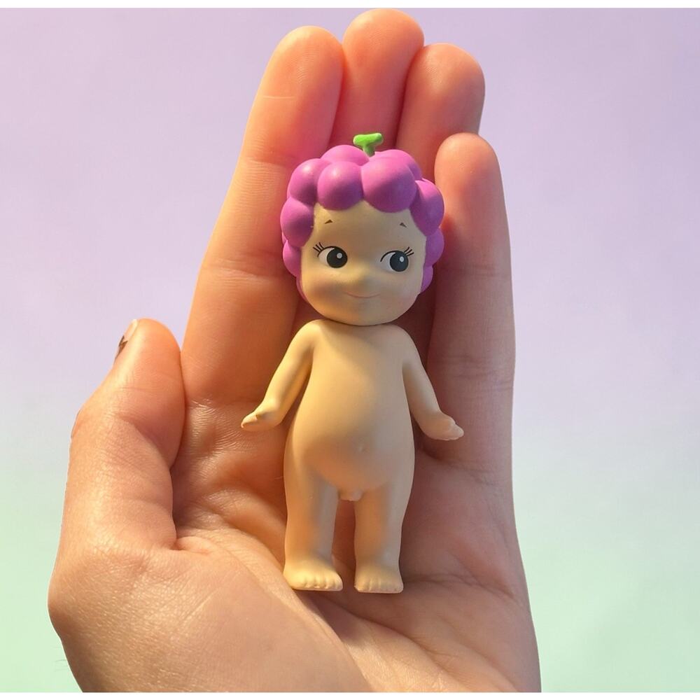 AUTHENTIC Sonny Angel Grape Mini Figure Fruit Series Dreams, Inc 2018 Unboxed